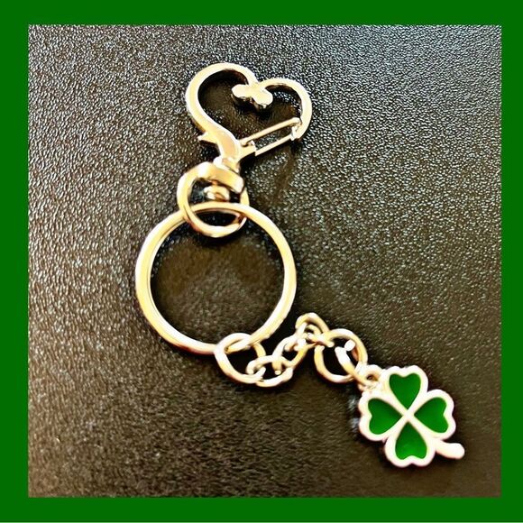 Lucky Four-Leaf Clover Keychain - Picture 1 of 6